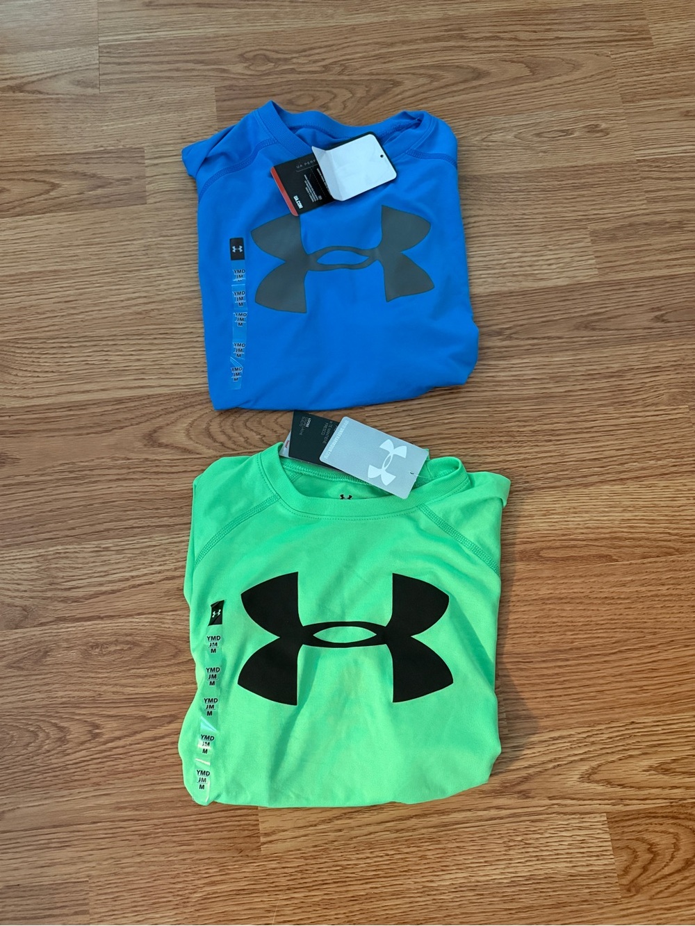 Under Armour NWT boys short sleeve lot size youth medium